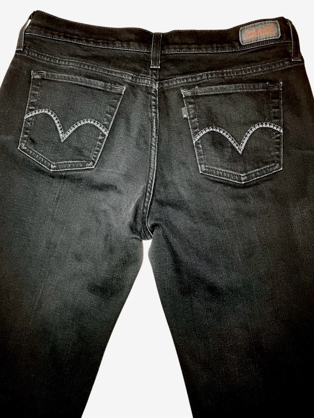 Levi’s 505 Straight Leg Jeans in Almost Black Womens 10
